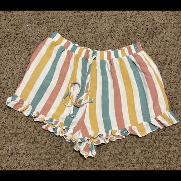American Eagle Outfitters Pants - American Eagle comfy shorts, size small, Great condition